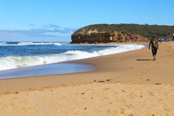 Caminando sobre Bells Beach