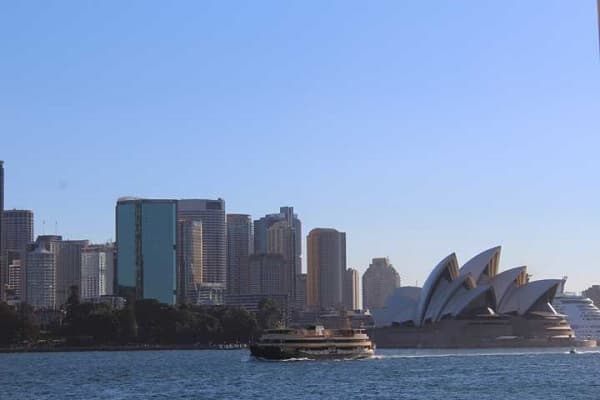 Las vistas de la Opera de Sidney desde el Ferry de Manly